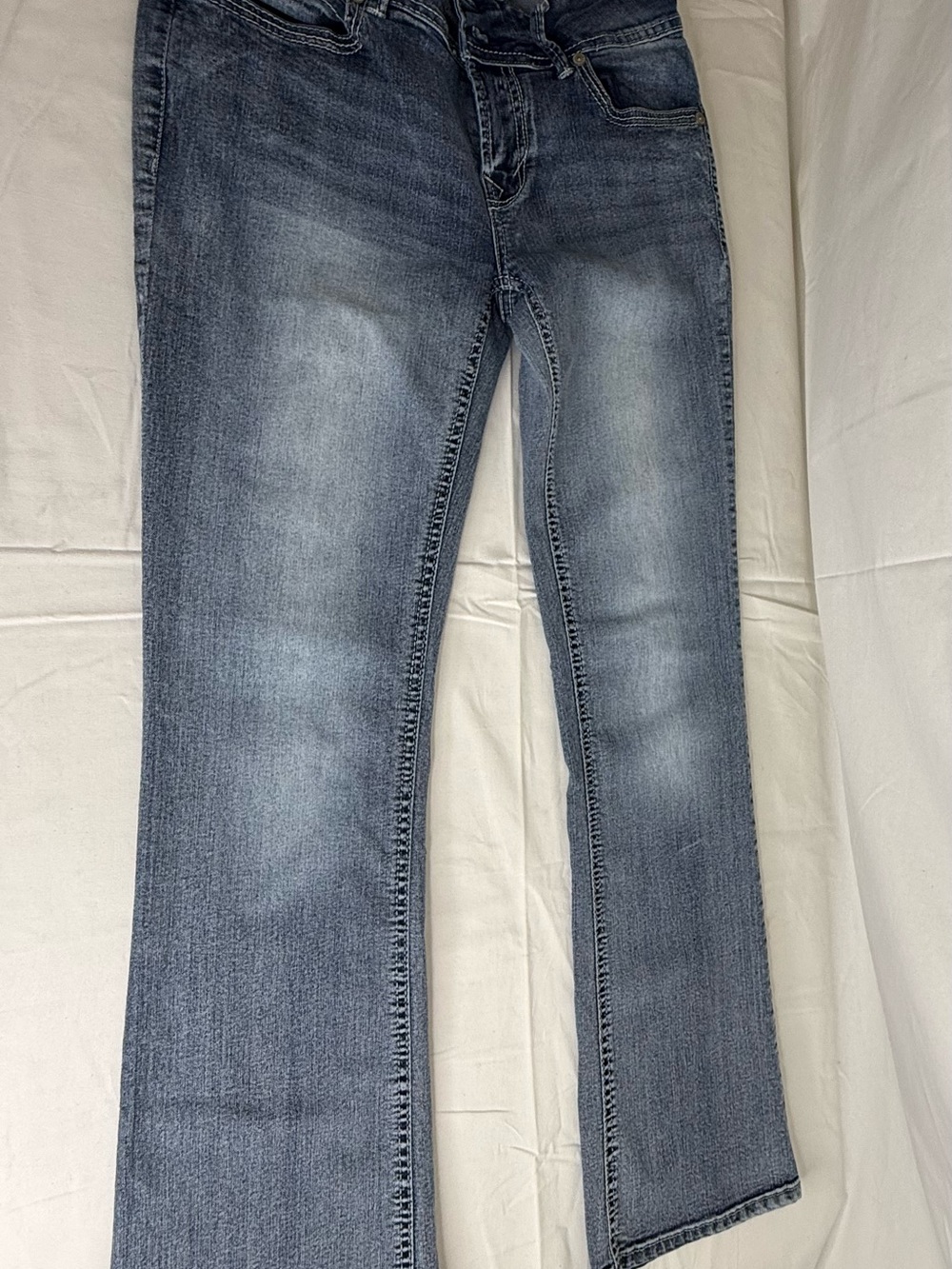 WallFlower Bootcut Blue Denim Curvy Fit Stretch 5-Pocket Women's Jeans